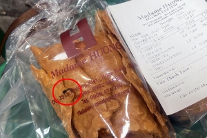 Khách hàng phản ánh bánh Madame Hương có dị vật: Đại diện thương hiệu nói gì?