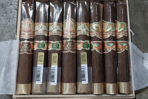 Thu giữ gần 7.000 điếu xì gà ngoại nhập của Công ty Logistics Viettel