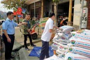 Lạng Sơn tiêu hủy 3,6 tấn phân bón giả