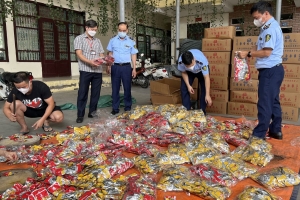 Bắc Ninh: Tiêu hủy hơn 20.000 gói chân gà tẩm ướp nhập lậu