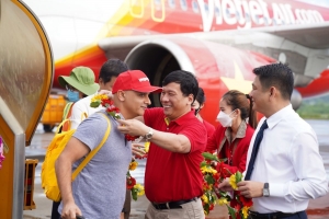 Tiên phong mở đường bay mới, lợi nhuận của Vietjet tăng vọt