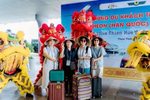 Nhà ga mới Phú Bài đón đoàn khách Hàn Quốc đầu tiên trên tàu bay Vietjet