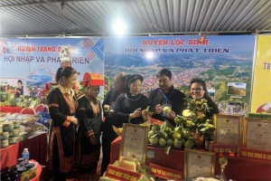 30 gian hàng trưng bày sản phẩm tại Ngày hội Văn hóa các dân tộc TP. Lạng Sơn năm 2023