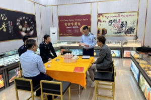 Quảng Ninh: Xử phạt 70 triệu đồng cửa hàng kinh doanh bánh kẹo không rõ nguồn gốc