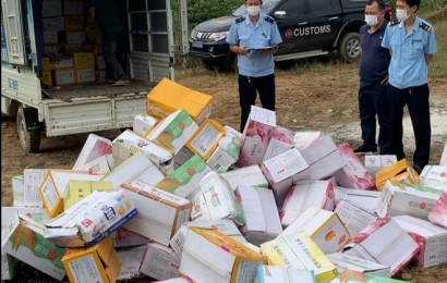 Lào Cai: Phát hiện, xử lý 750 gói bánh quy không rõ nguồn gốc xuất xứ