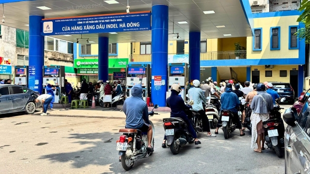 Giá dầu thế giới giảm ngày 4/8