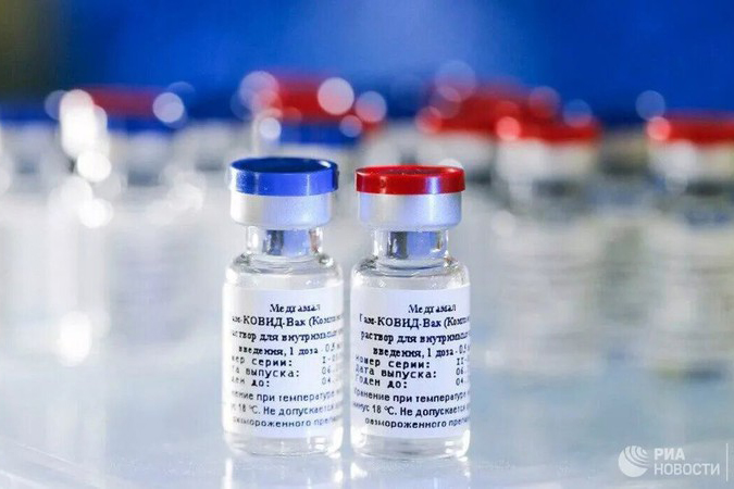 Giá vắcxin COVID-19 của Nga khoảng 10 USD cho 2 liều