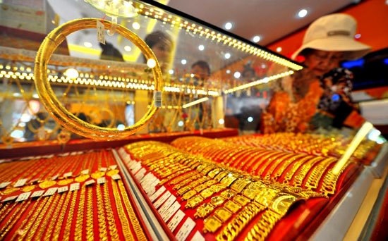 Giá vàng sáng 13/8: Thu hẹp khoảng cách mua vào/ bán ra