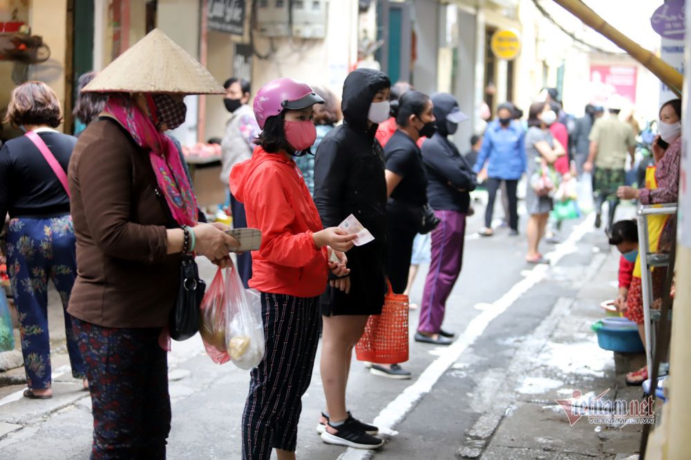 Hà Nội khuyến cáo người dân không ra khỏi nhà