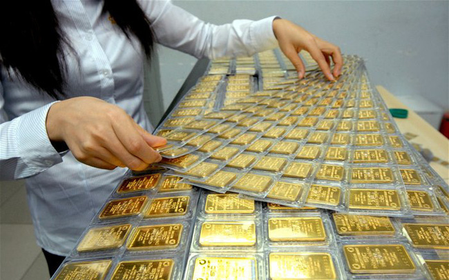 Giá vàng sáng 17/8: Trượt khỏi mốc 56 triệu đồng/lượng ngay đầu tuần