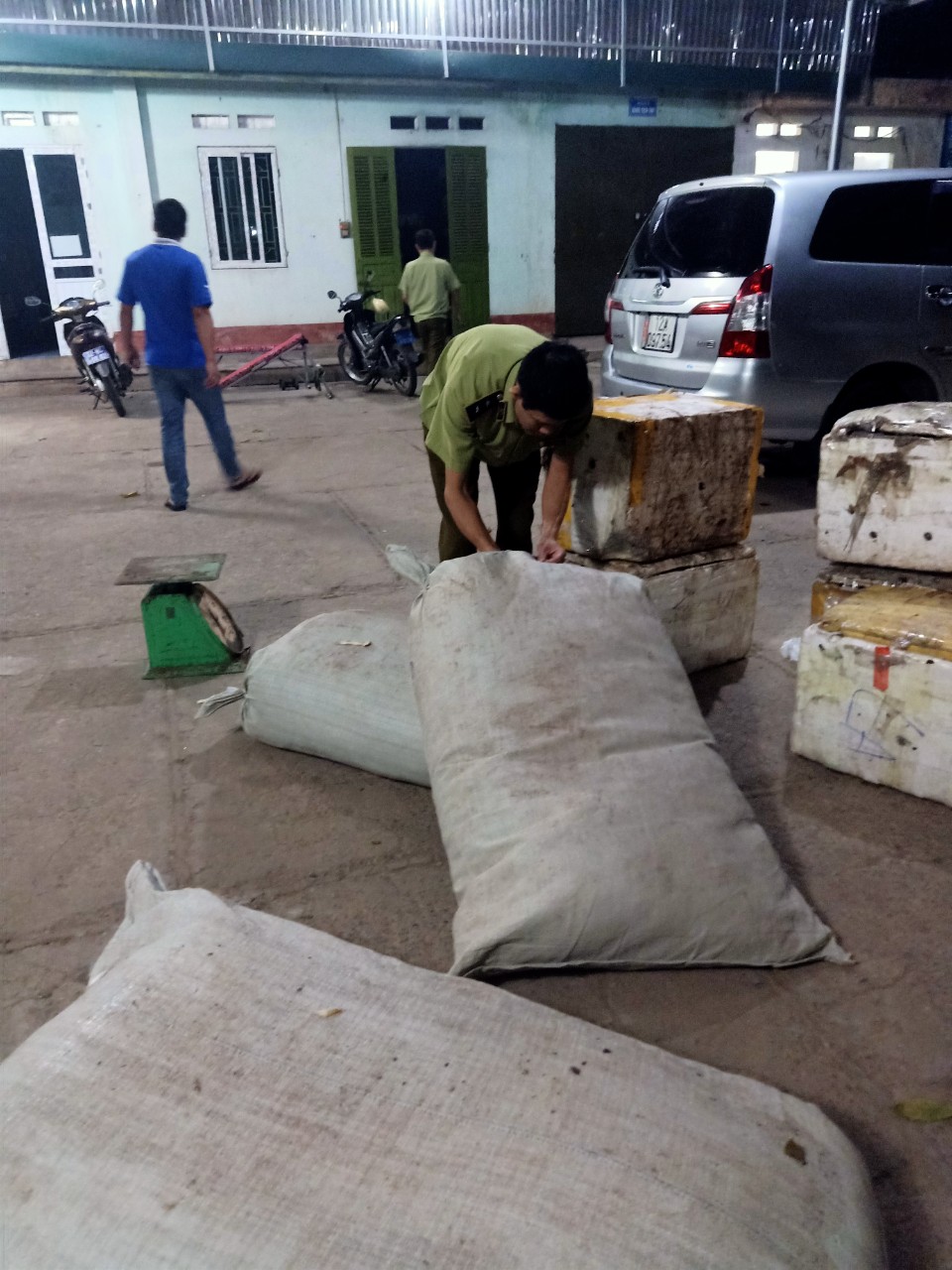 2 ngày, thu giữ gần 5 tạ thuốc bắc không nguồn gốc tại Lạng Sơn