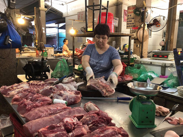 Giá thịt cá Hà Nội ngày 16/10