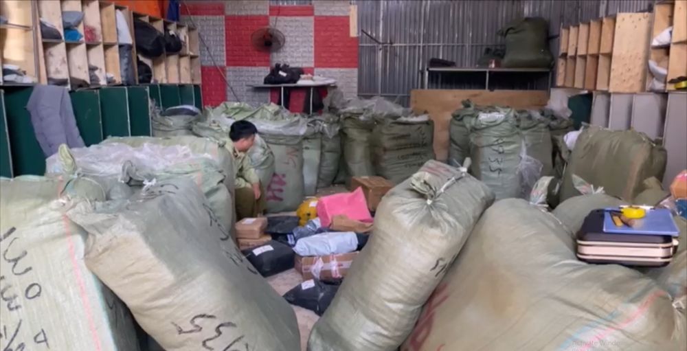 Lạng Sơn: Thu giữ 4.000 sản phẩm nhập lậu