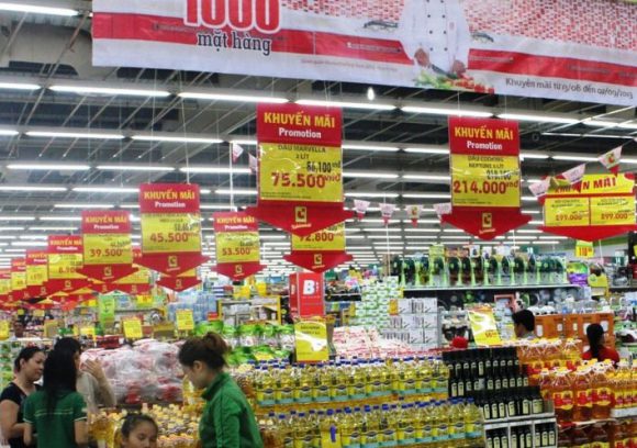 Giá thị trường ngày 31/10: Bánh kẹo ngập tràn Big C, Co.opmart ngày Halloween