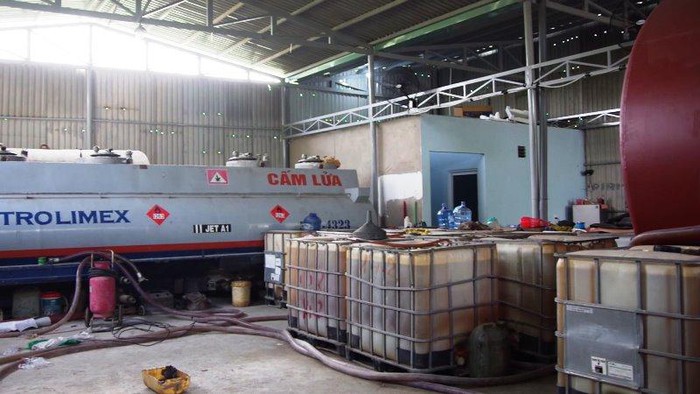 Bà Rịa - Vũng Tàu: Phát hiện một vụ sản xuất xăng giả quy mô lớn