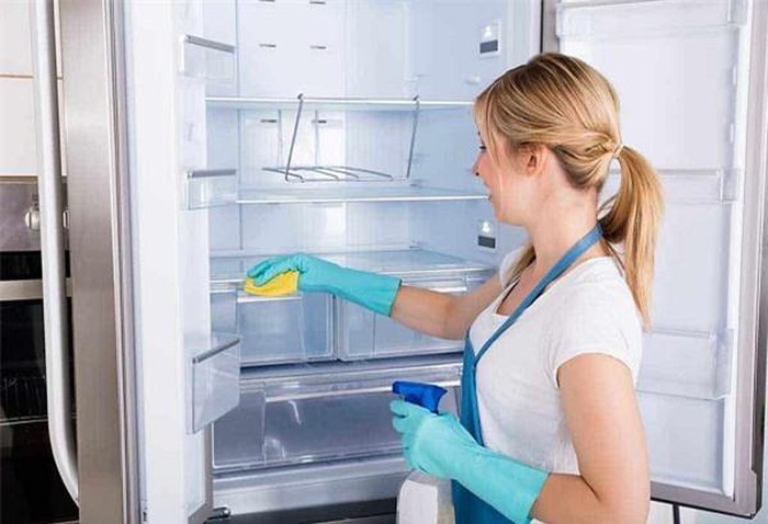 Cách vệ sinh tủ lạnh sạch, sáng nhanh chóng