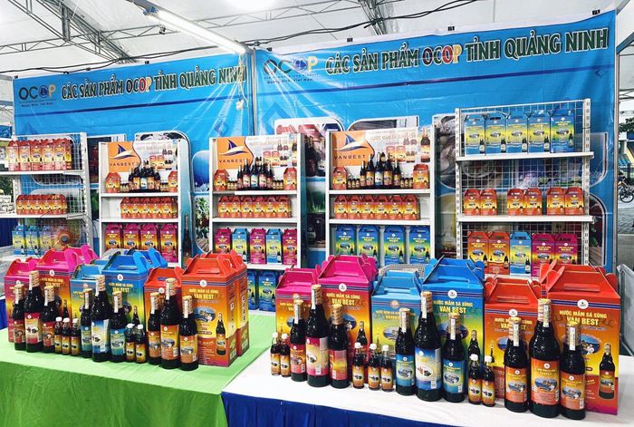 Nước mắm sá sùng Vân Đồn