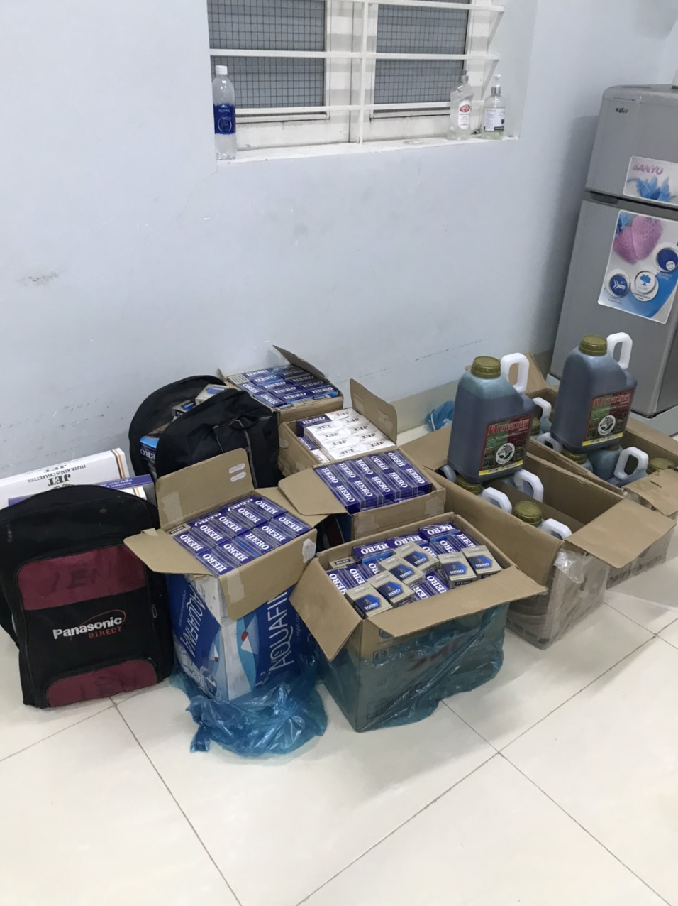 Tây Ninh: Phát hiện hơn 1.200 gói thuốc lá điếu ngoại nhập lậu và 60 lít thuốc bảo vệ thực vật không rõ nguồn gốc xuất xứ