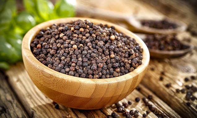 Giá tiêu hôm nay 23/12: Giảm 500 đồng/kg