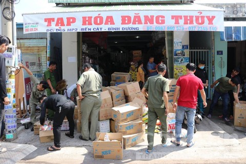 Bình Dương: Thu giữ gần 2 tấn bột ngọt, hạt nêm giả nhãn mác chuẩn bị bán ra thị trường Tết