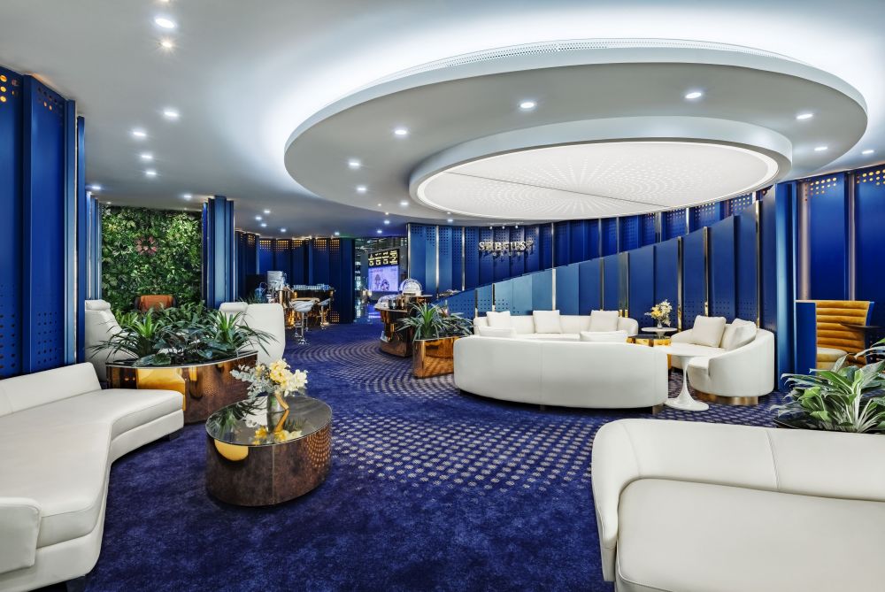 SHB khai trương phòng chờ sân bay mạ vàng 24k