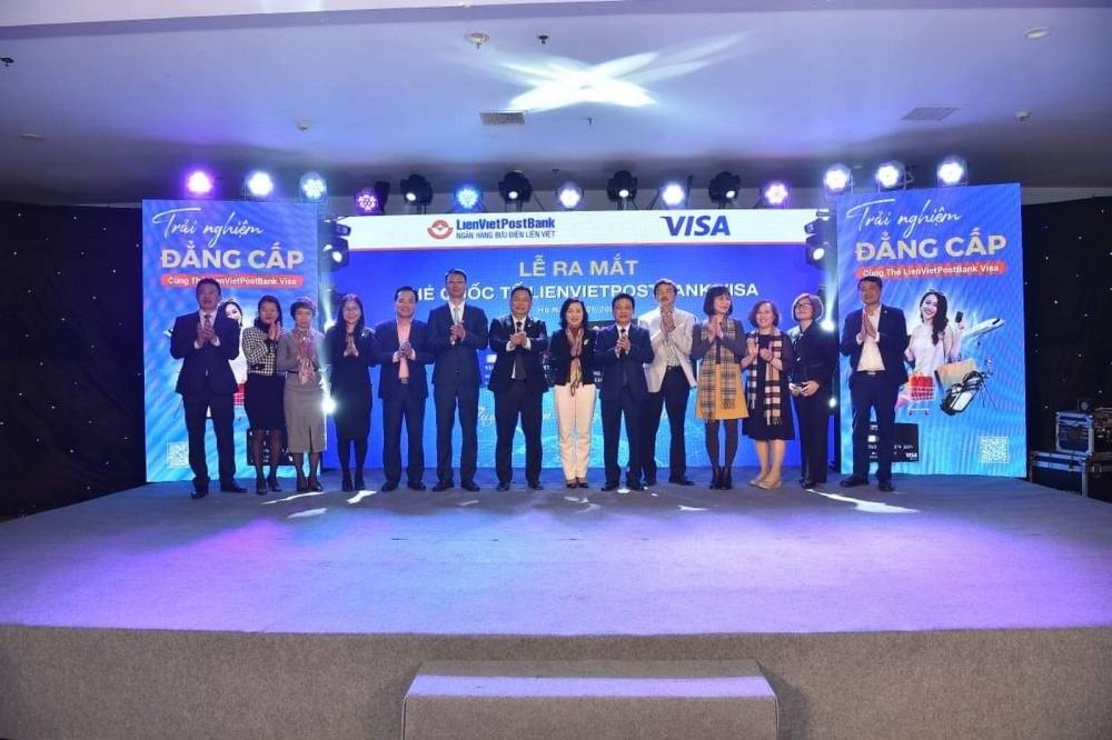 LienVietPostBank hợp tác với Visa ra mắt Thẻ quốc tế