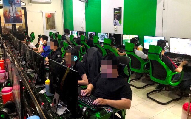 Hà Nội đóng cửa quán game, internet từ 0h 2/2