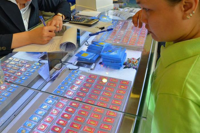 Giá vàng hôm nay 7/2: Vàng SJC giảm mạnh, vẫn cao kỷ lục so với thế giới