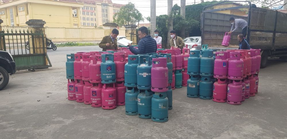 Thái Bình: Tạm giữ lượng lớn LPG chai không có hóa đơn, chứng từ chứng minh nguồn gốc xuất xứ