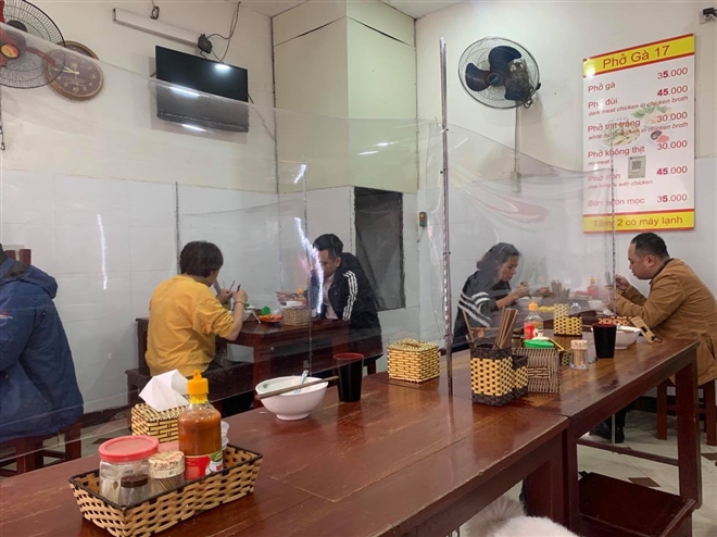 Hà Nội cho phép các nhà hàng, quán cà phê mở cửa trở lại