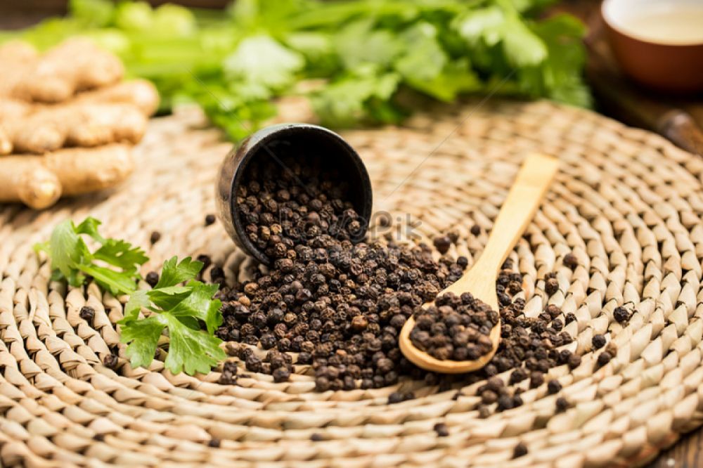 Giá tiêu ngày 5/3: Bất ngờ tăng sốc, chạm mốc 60.000 đồng/kg