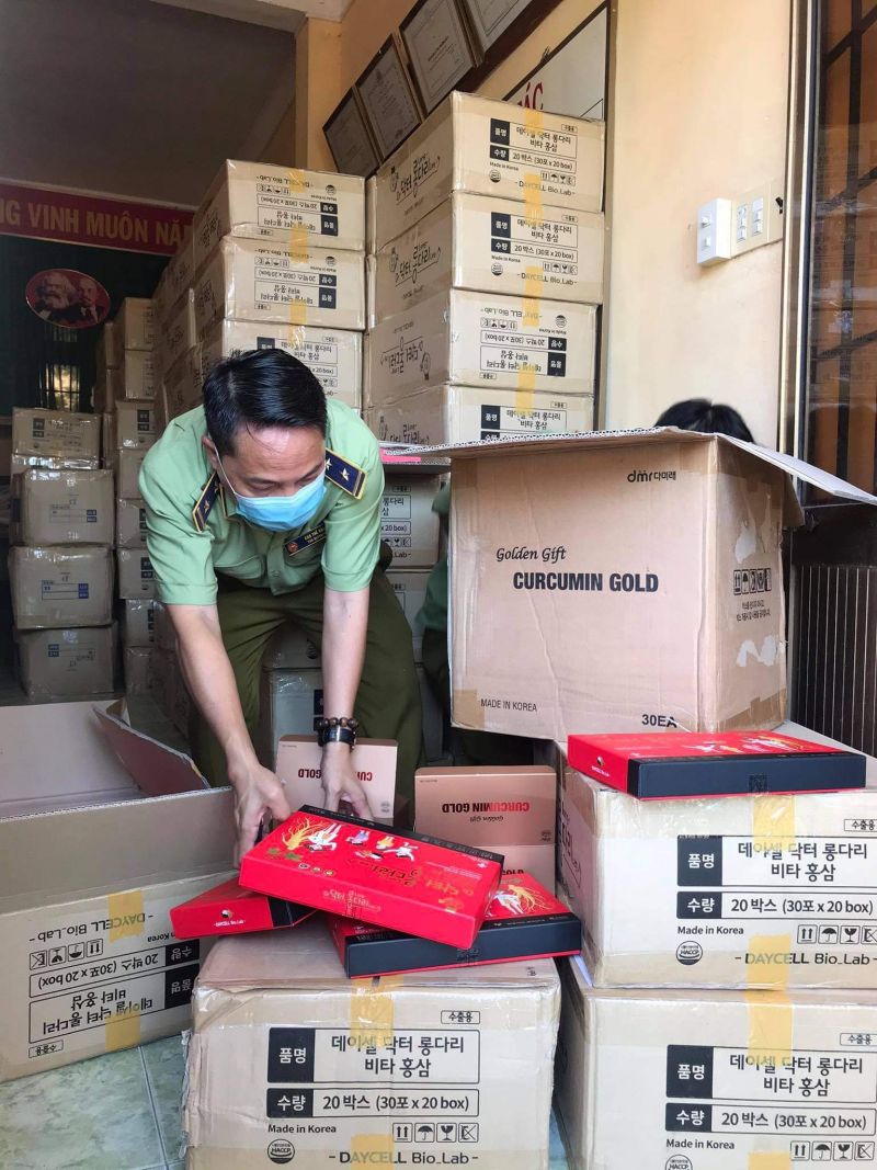 Tạm giữ 2.600 hộp thực phẩm chức năng không có hóa đơn, chứng từ