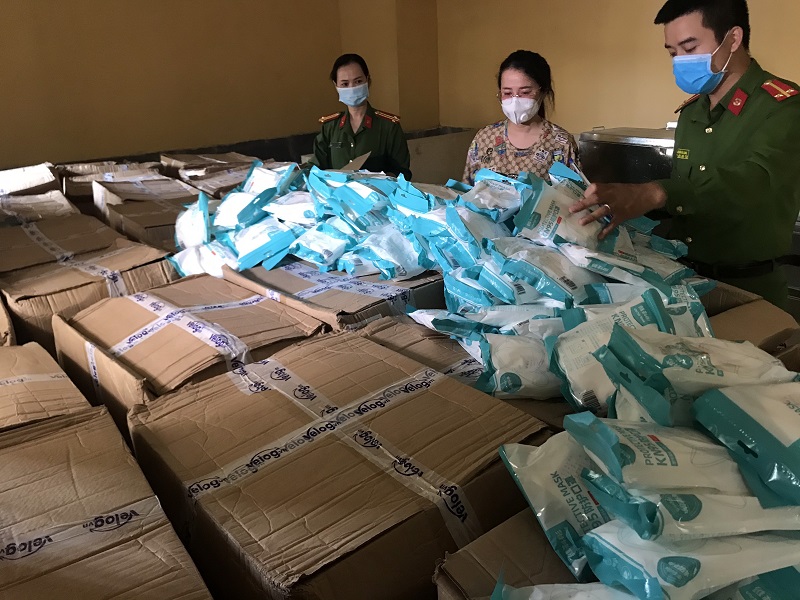 Phát hiện một đối tượng nước ngoài bán 71.000 khẩu trang y tế không rõ nguồn gốc