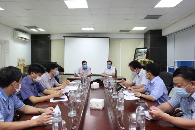 Hà Tĩnh họp khẩn sau khi phát hiện chùm ca bệnh dương tính với SARS - CoV -2