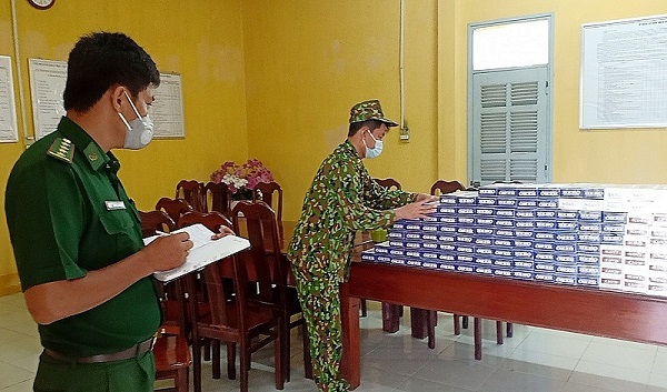 Thuốc lá thế hệ mới: Hàng lậu lộng hành, tại sao chưa siết?