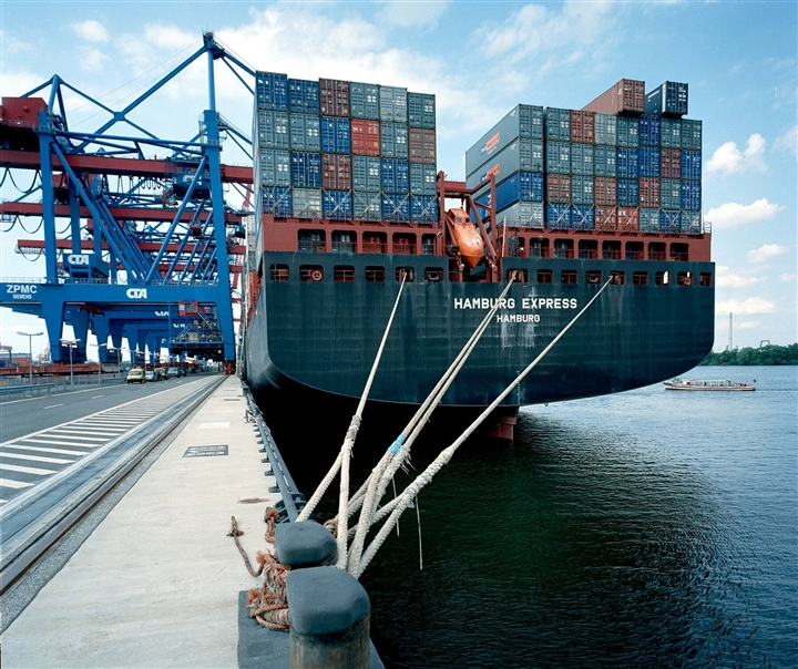 Cước vận chuyển container tăng không tưởng, thị trường hỗn loạn