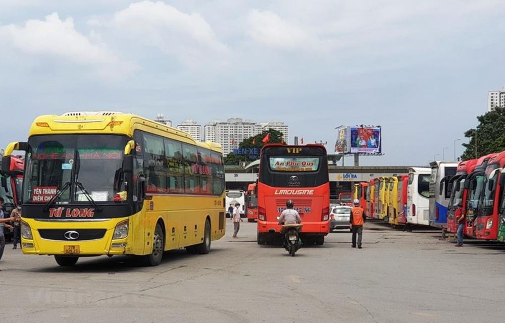Sóng Covid-19 vỗ dồn dập, ngành vận tải ‘cầu cứu’