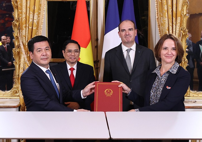 Lễ đón chính thức Thủ tướng Phạm Minh Chính thăm Cộng hòa Pháp