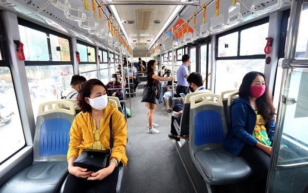 Kiến nghị cho xe buýt Hà Nội chạy 100% công suất vào khung giờ cao điểm