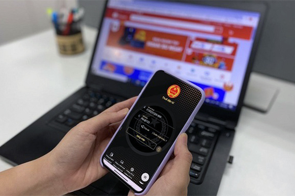 Thủ tướng yêu cầu tăng cường quản lý thuế với hoạt động thương mại điện tử