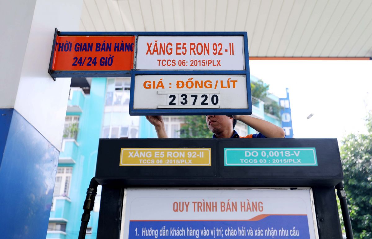 Giá xăng, dầu đồng loạt tăng từ chiều 1/11