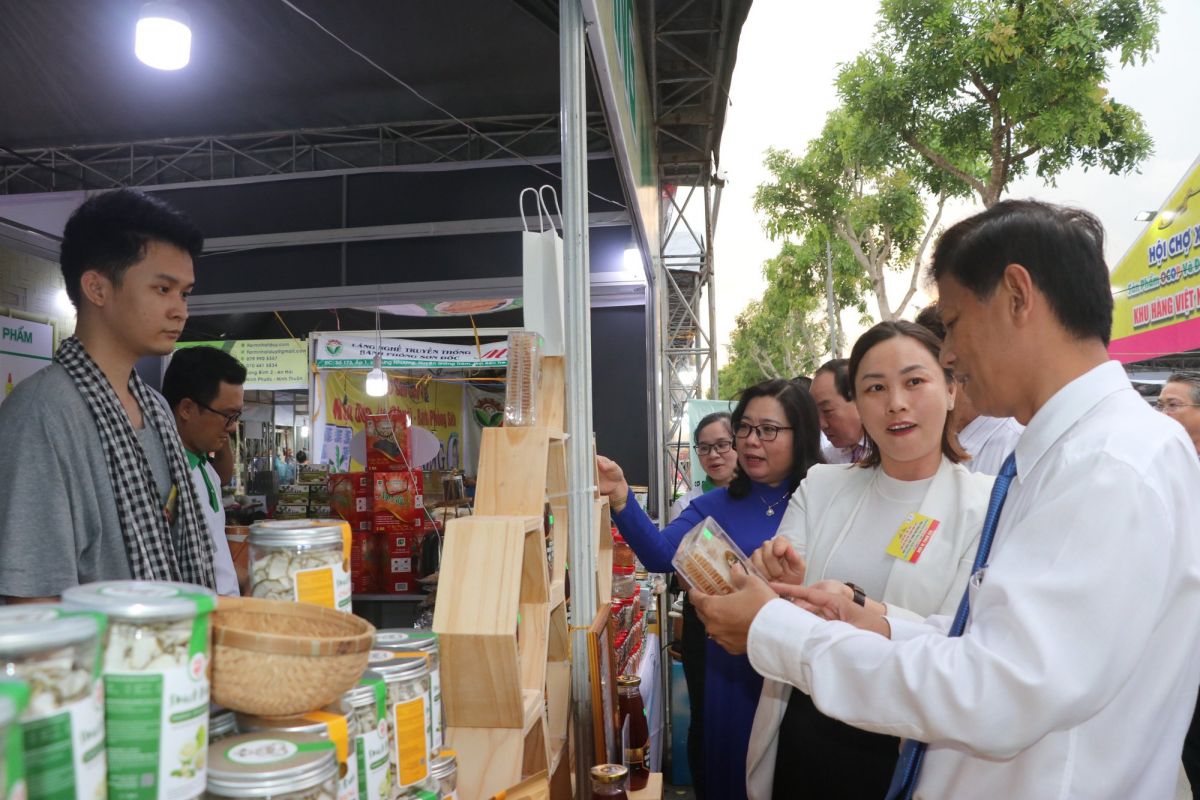Hơn 420 gian hàng tham gia hội chợ xúc tiến thương mại sản phẩm OCOP và đặc sản vùng miền tại Sóc Trăng