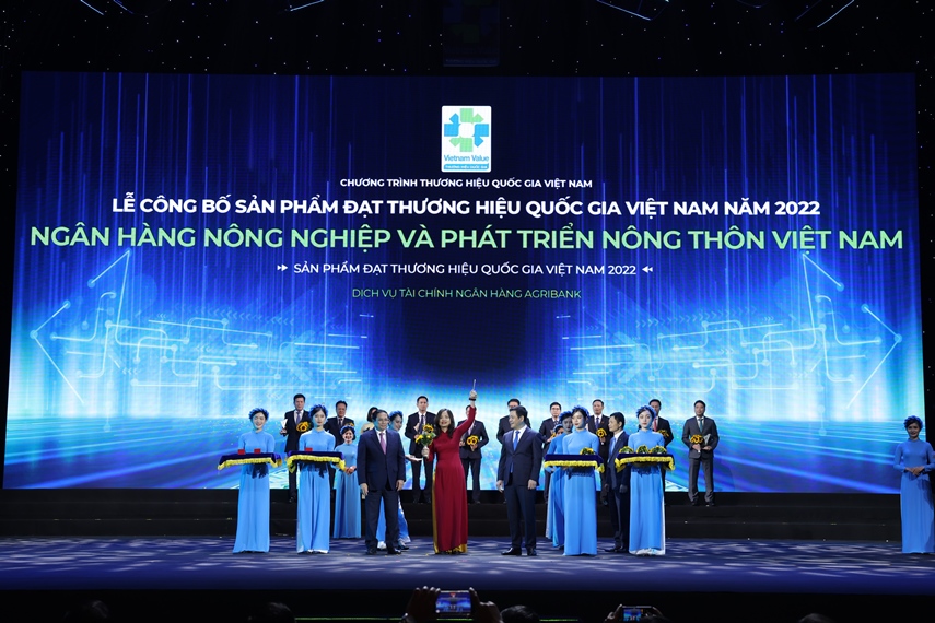 Agribank tự hào là “Thương hiệu Quốc gia Việt Nam năm 2022”.