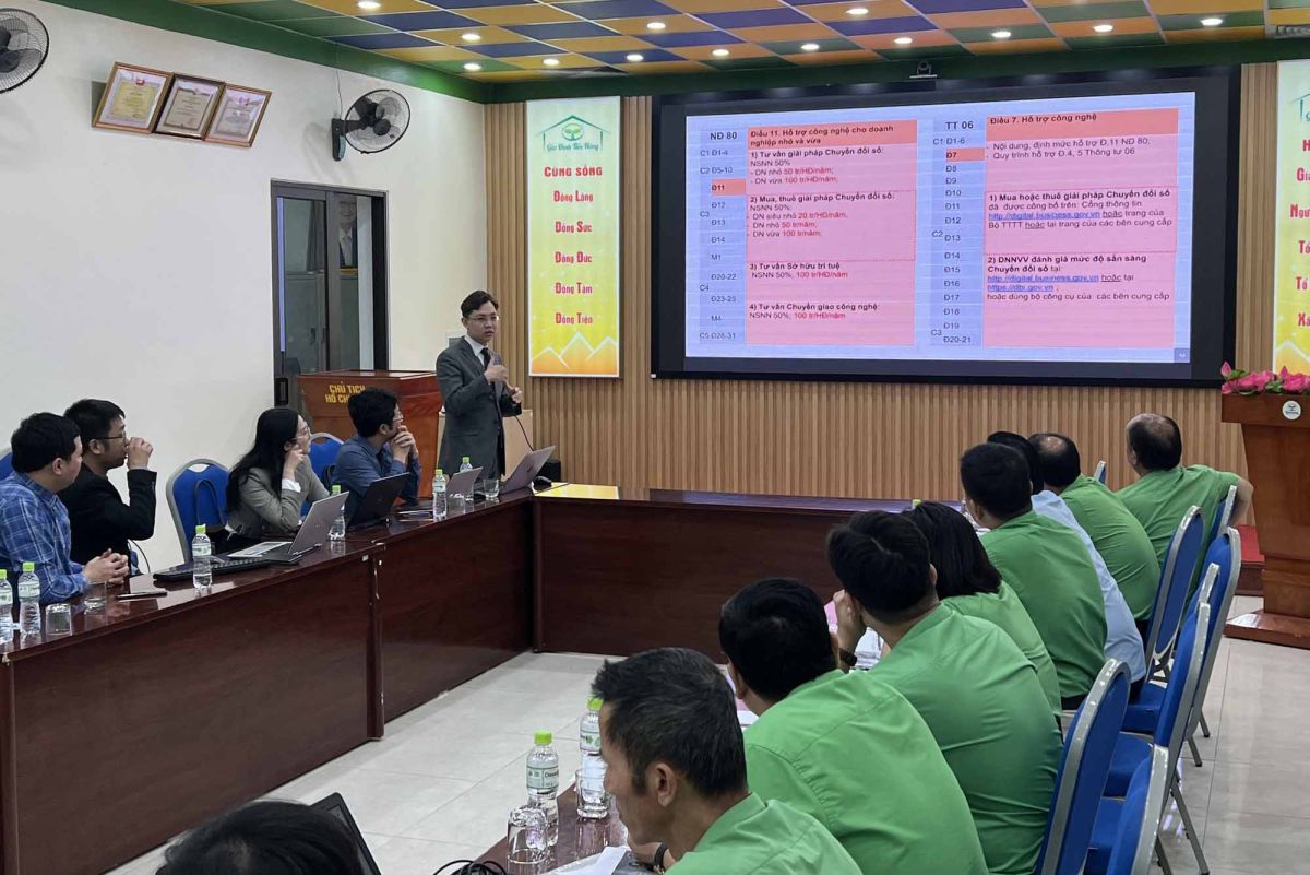 Hỗ trợ doanh nghiệp xây dựng lộ trình chuyển đổi số