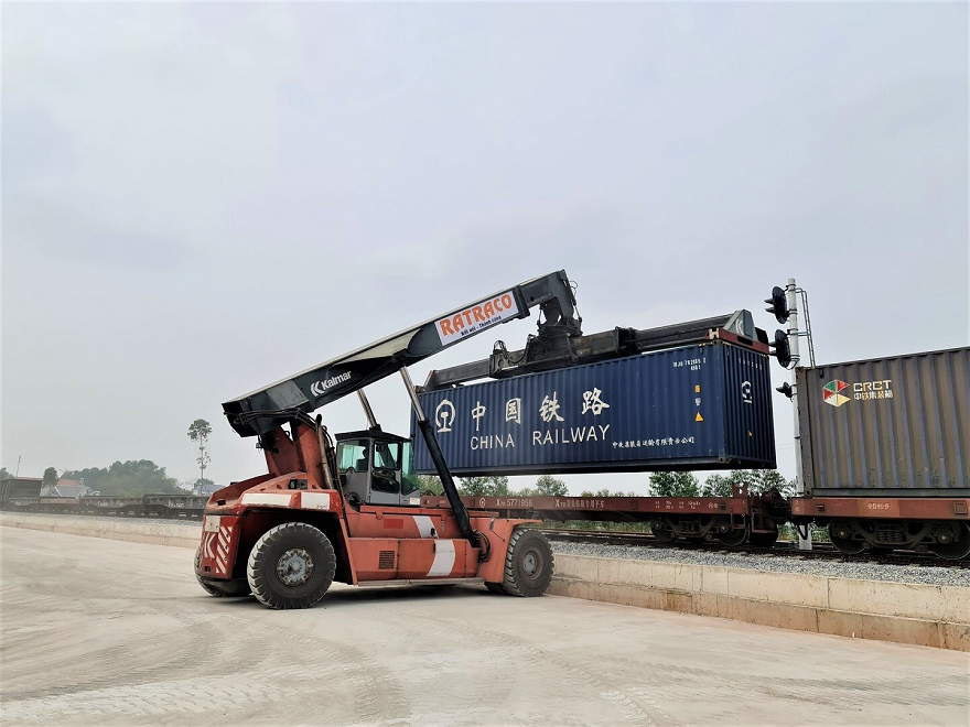 Chỉ tính riêng chi phí vận chuyển đường ngắn từ ga Kép về nhà máy khu vực Bắc Giang so với từ ga Yên Viên đi đã giảm được 35-40%.