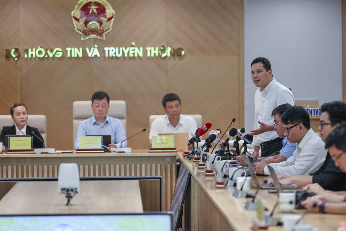Họp báo thường kỳ của Bộ TT&TT.
