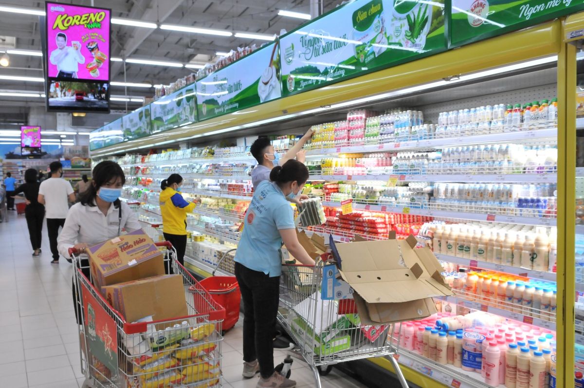Tổng mức bán lẻ hàng hóa và doanh thu dịch vụ tiêu dùng 4 tháng đầu năm 2023 tăng 12,8%