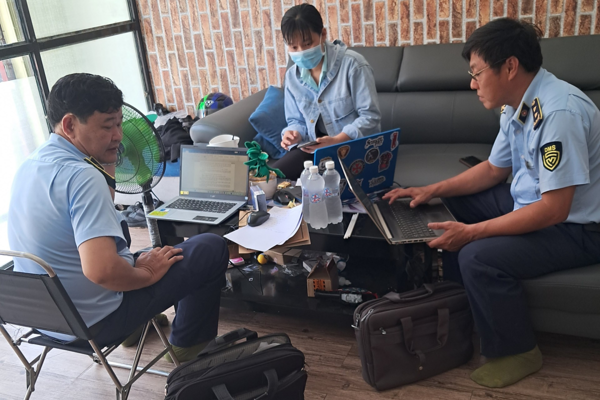 Tăng cường kiểm tra, xử lý các hành vi kinh doanh thuốc lá điện tử, thuốc lá nung nóng, shisha