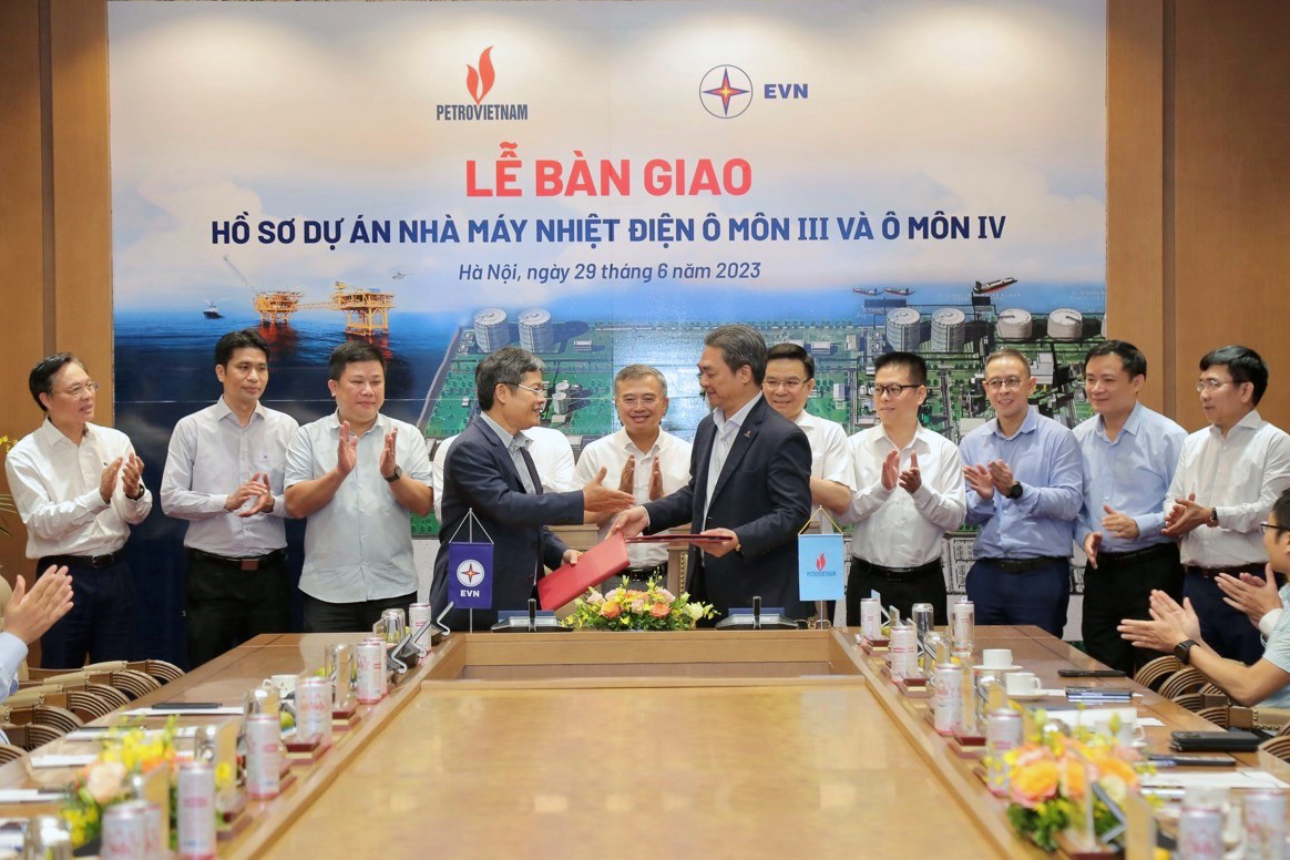 Petrovietnam tiếp nhận bàn giao hồ sơ Dự án Nhà máy Nhiệt điện Ô Môn III và Ô Môn IV