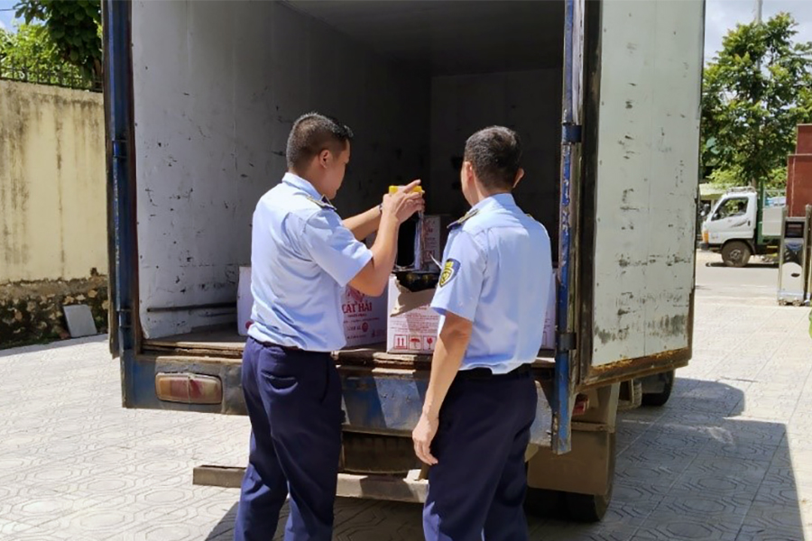 Kinh doanh thực phẩm quá hạn sử dụng, Công ty Nam Khải Phú bị đề nghị xử phạt 180 triệu đồng